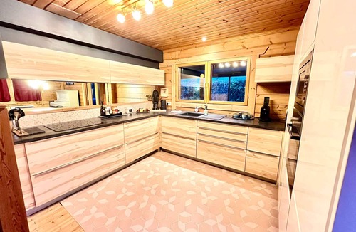 Penvenan Villa | In Port Blanc, Large and warm wooden house covered swimming pool