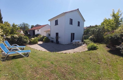 Pradines House | In the city as in the country! 2.7kms from the Valentre bridge