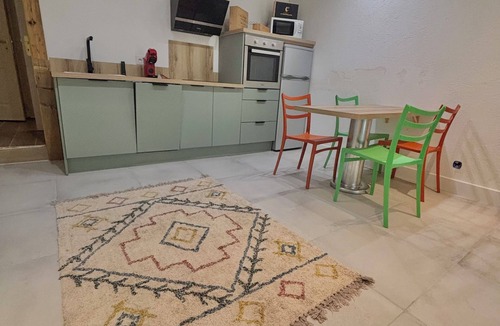 Le Beausset Apartment | In the heart of Le Beausset T2 47M² ground floor Renovated and equipped in the city center
