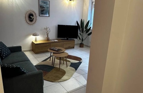 Verdun Apartment | In the heart of Verdun's historic center, comfortable apartment at the Résidence