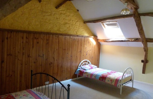 Plouguenast House | In the nature, along the river with sport activities and swimming pool