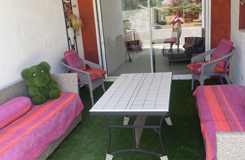 Cassis Apartment | In villa center, air-conditioned, T3 80 M2 terrace/garden + parking 4/5 people
