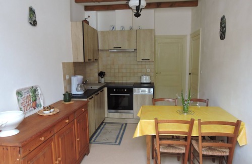 Ustou Apartment | Independent apartment in house in beautiful stone