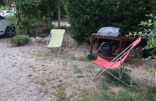 Aubagne Apartment | Independent apartment with garden in Provence near Casamance