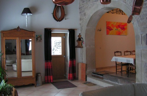 Paroisse Saint-Walburge House | INDIVIDUAL HOUSE for 11 people with disabled access.