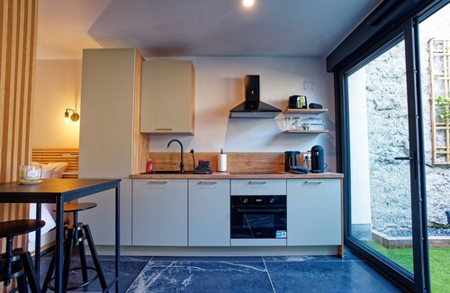 Verdun Apartment | Instinct Sauvage - Nature & private Jacuzzi