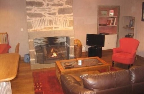 La Cite Apartment | It is a privately-owned apartment in Saint Malo, facing the Bas Sablons beach.