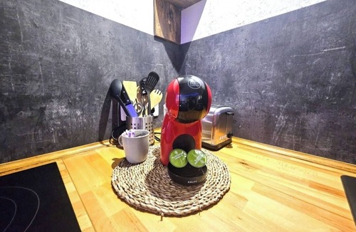 Bergheim Apartment | Jacuzzi relaxation near Colmar