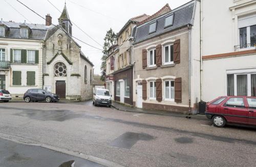Dun-sur-Meuse House | Jane Austen Lake Retreat