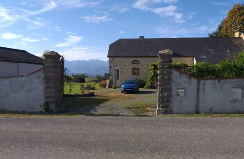 Saint-Vincent Apartment | "Jardin sur les Pyrénées" sports and well-being breaks, "Les 3 Collines".