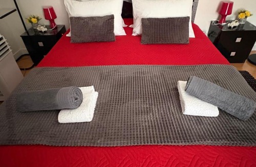 Flore Apartment | JARDINS DE MA-MANS Magnifique Maison Cosy pour 8 personnes Centre du Mans et 24 Heures PARKING Privé
