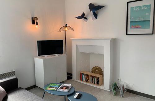La Marne Apartment | Joli 2 pièces Rénové au Calme à Saint-Malo/Quartier Saint Servan
