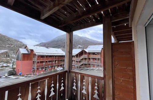 Ax-les-Thermes Apartment | Joli appartement climatisé avec terrasse