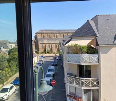 Pleurtuit House | Joli Duplex Centre-ville 5km Dinard