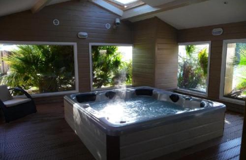 La Bernerie-en-Retz Other | Joli mobil-home - terrasse couverte près de la mer