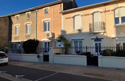 Belleville-sur-Meuse House | Jolie, cozy, confortable maison de ville au calme à 5min du centre de Verdun, parking devant la maison