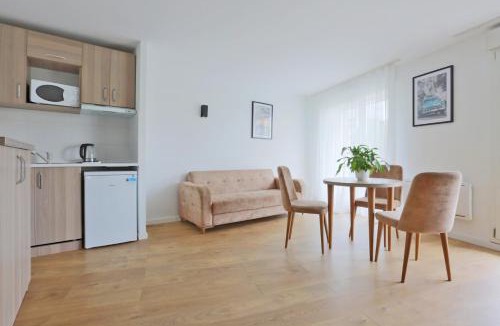 Vandoeuvre-les-Nancy Apartment | KOSY Appart'Hôtels - La Maison Des Chercheurs