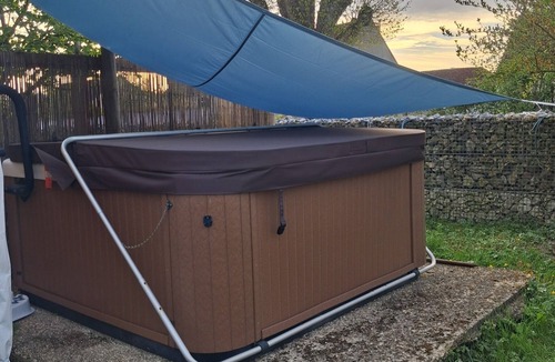 Neuvy-Sautour House | KOSY'House with Jaccuzi 5 pers NEUVY-SAUTOUR 89