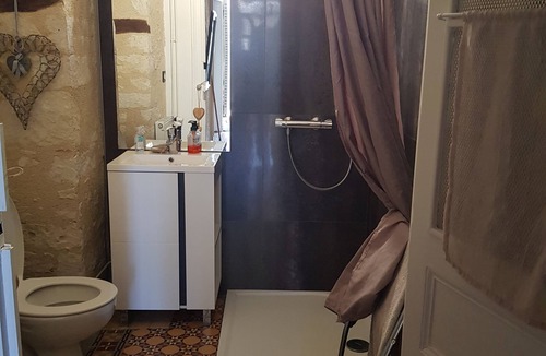 Neuvy-Sautour House | KOSY'House with Jaccuzi 5 pers NEUVY-SAUTOUR 89
