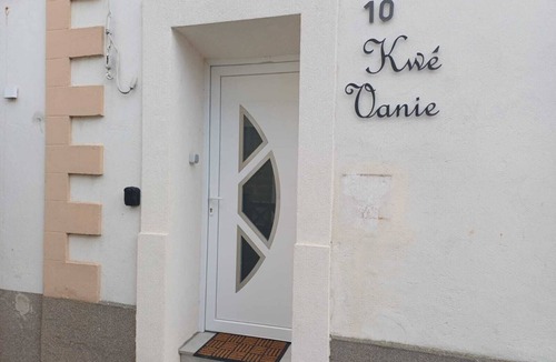 Bouzonville House | "Kwé Vanie" House (sleeps 8–9), in a quiet location perfect for relaxing with the family