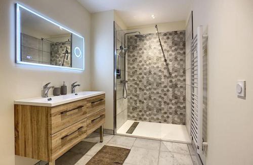 Bagneres-de-Bigorre Apartment | [L'ABBAT-JOUR] Le Béryl Plein Sud Thermes