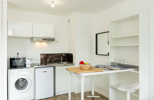 Le Rosais-La Flourie Apartment | L'albatros by Interhome