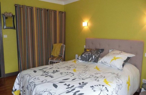 Bidos Bed & Breakfast | L'Ancolie des Pyrénées, your bed and breakfast with swimming pool, in Oloron Ste Marie