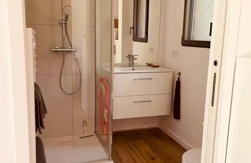 Pibrac Cottage | L'ANNEXE DE PIBRAC, a stone's throw from the forest
