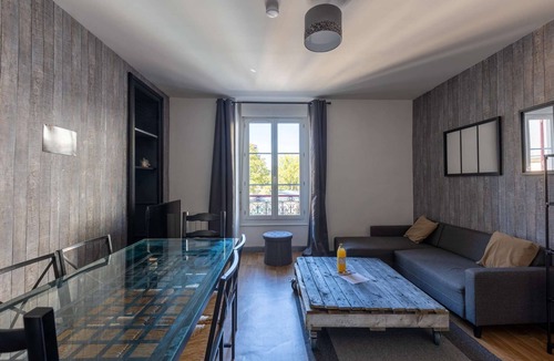 Republique Apartment | L'appart K-za -wifi Fibre- Checkin Auto- 6 p