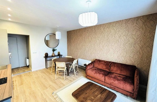 Laon Sud Apartment | L'appart Rémois | Balcon | Centre-ville