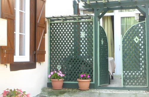 Lagarde Apartment | L'Appartement du Moulin