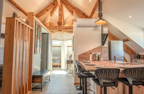 Cluses Apartment | ✨ L'Ecrin Précieux – Air Conditioning, Spa, Sauna, 2 Master Suites & Fitness Area