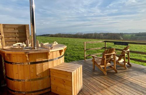 Garderes Bed & Breakfast | L'enclave Insolite - Cabanes avec Piscine et Bains Nordiques