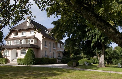 Forges-les-Bains Apartment | L ESCALE - ORGE - Bed and Breakfast L'ESCALE -THERMES DE BAINS LES BAINS