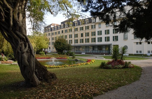 Forges-les-Bains Apartment | L ESCALE - SARRAZIN -House of hosts l'Escale -THERMES DE BAINS LES BAINS