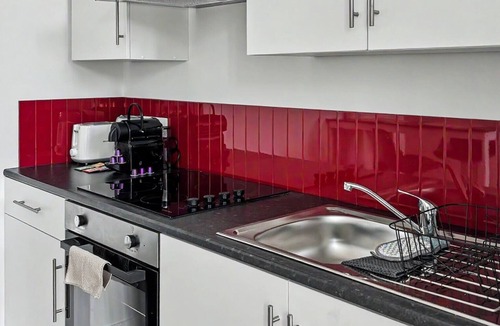 Aubagne Apartment | L'Estival - brand-new, downtown, air conditioning, Wi-Fi, 6-minute walk from the train station