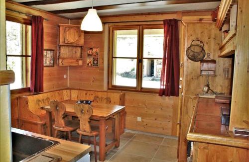 Les Thuiles Ski Chalet | L'Evasion Authentique - Nature & Cheminée