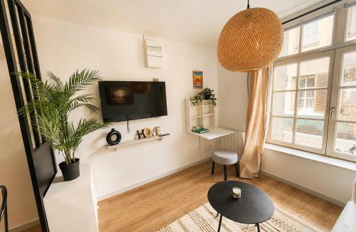 Nancy City Centre Apartment | L'Instant Saint-Epvre Charm & Old Town