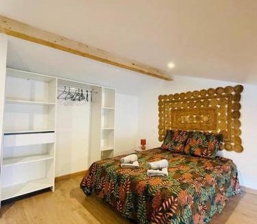 Caussade Apartment | L’orchidée