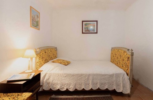 Village Apartment | L'Oustau La Catounière - Family Home with Ocean Views