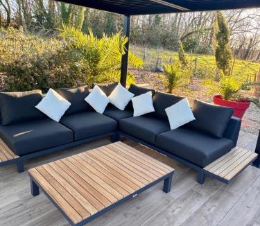 Saint-Mont Villa | La Bastide 1767 Villa de charme avec piscine 15x5, climatisation, 4 chambres, cuisine extérieur