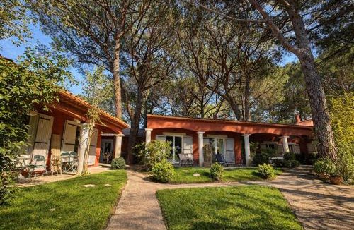 Castillon-du-Gard Bed & Breakfast | La Bastide des Pins