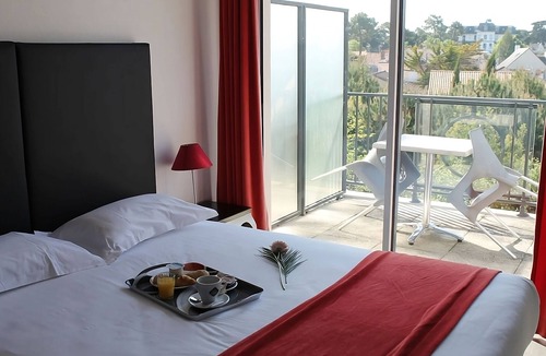 La Baule-Escoublac Hotel | La Baule Escape | Pet-Friendly | 2.5 mi to Parc des Dryades