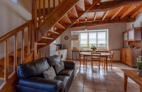 Ade House | La Bergerie – Cozy House 5 min from Lourdes, Private Garden, Terrace, WiFi