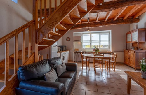 Ade House | La Bergerie – Cozy House 5 min from Lourdes, Private Garden, Terrace, WiFi