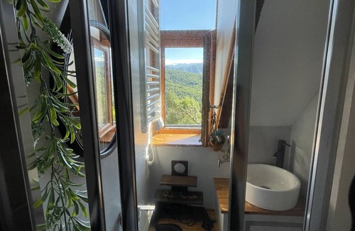 Aleu House | La Bernadole