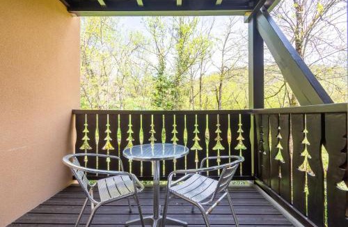 Ax-les-Thermes Apartment | La Bulle d’Ax - Domaine de la Vallée dAx