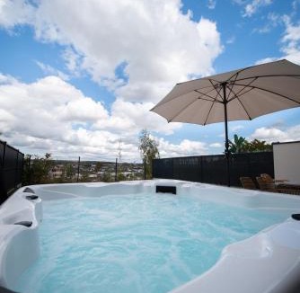 Amneville Villa | La Bulle Dorée Luxury private Jacuzzi House 4 BR Tourist center