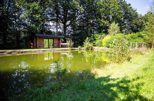 Saint-Louis Cabin | La Cabane de l'Étang du Domaine de la Forestière