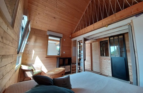Lancieux Ski Chalet | La Cabane du Tertre de la Roche between Land and Sea, 1km from the village of Lancieux